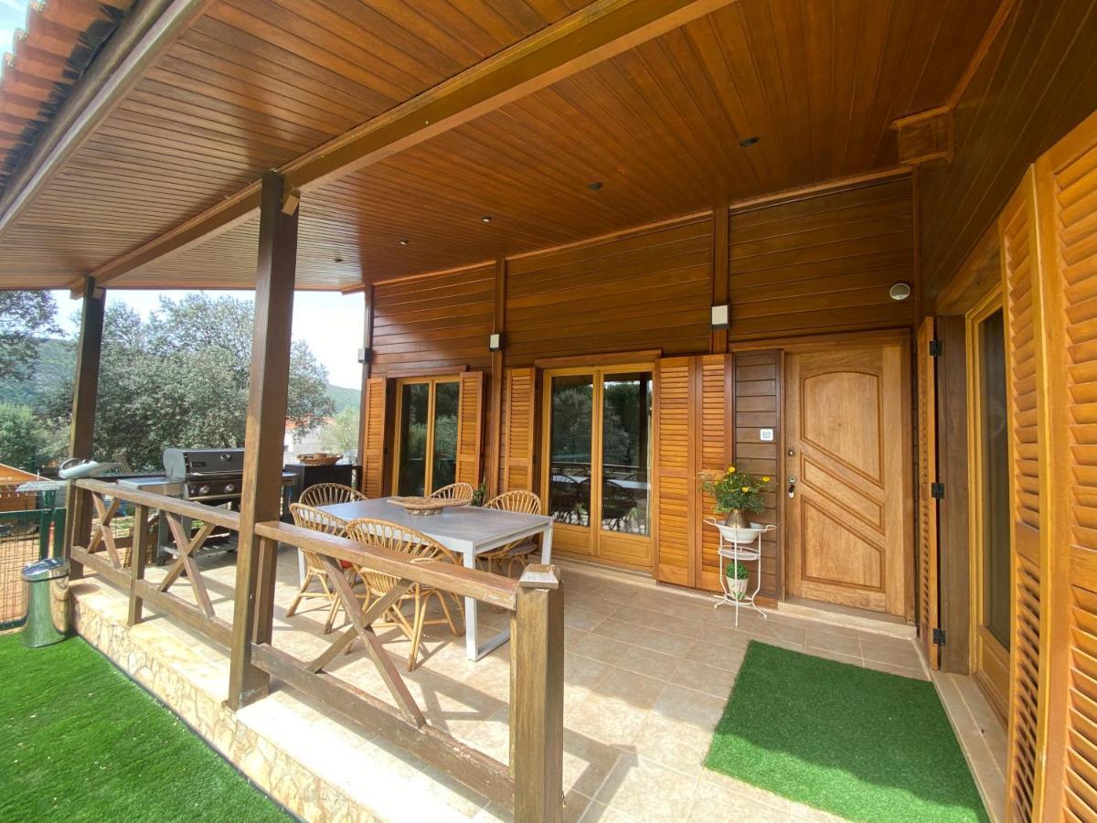 Wooden Double Room Minde Екстериор снимка
